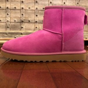 NEW🔥🔥UGG Classic Mini II Boots Pink